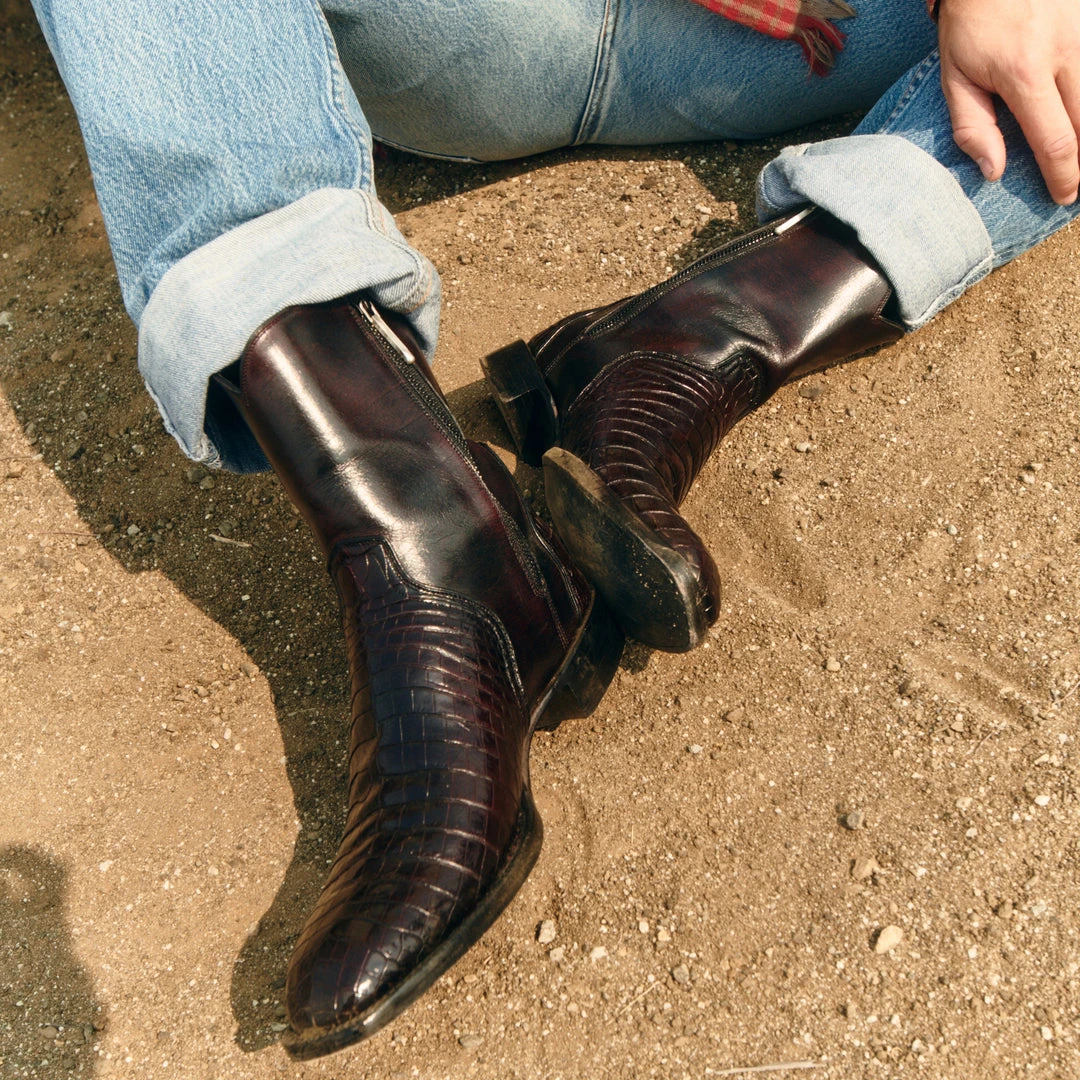 Lucchesse-inc Paris Texas :: Black Cherry Lucchesse-inc Paris Texas :: Black Cherry