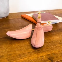 Lucchesse-inc Women's Boot Trees :: Natural Other Accessories